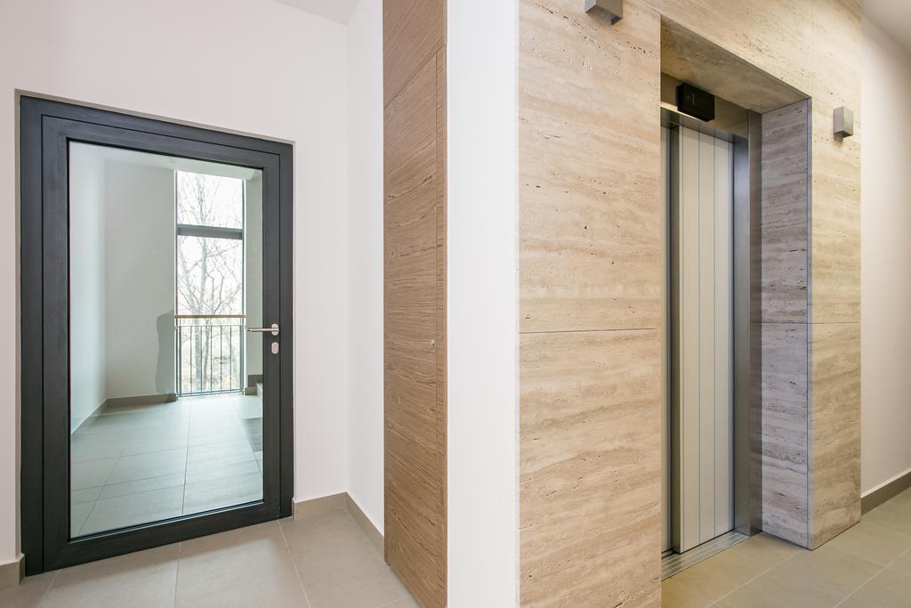 Executive 2-Bedroom Apartment Krakow Bilik gambar