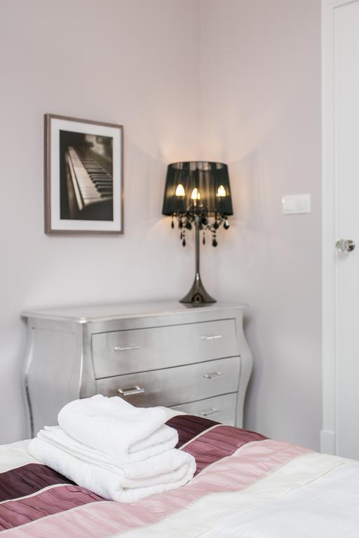 Executive 2-Bedroom Apartment Krakow Luaran gambar